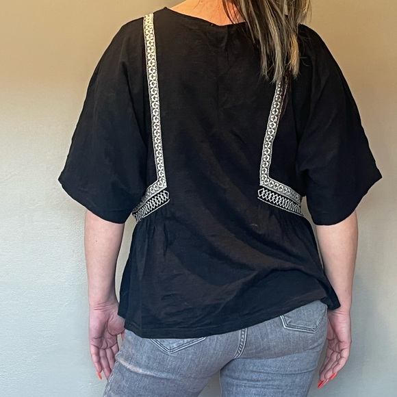 Like new condition Umgee boho tunic style top - Picture 3 of 7